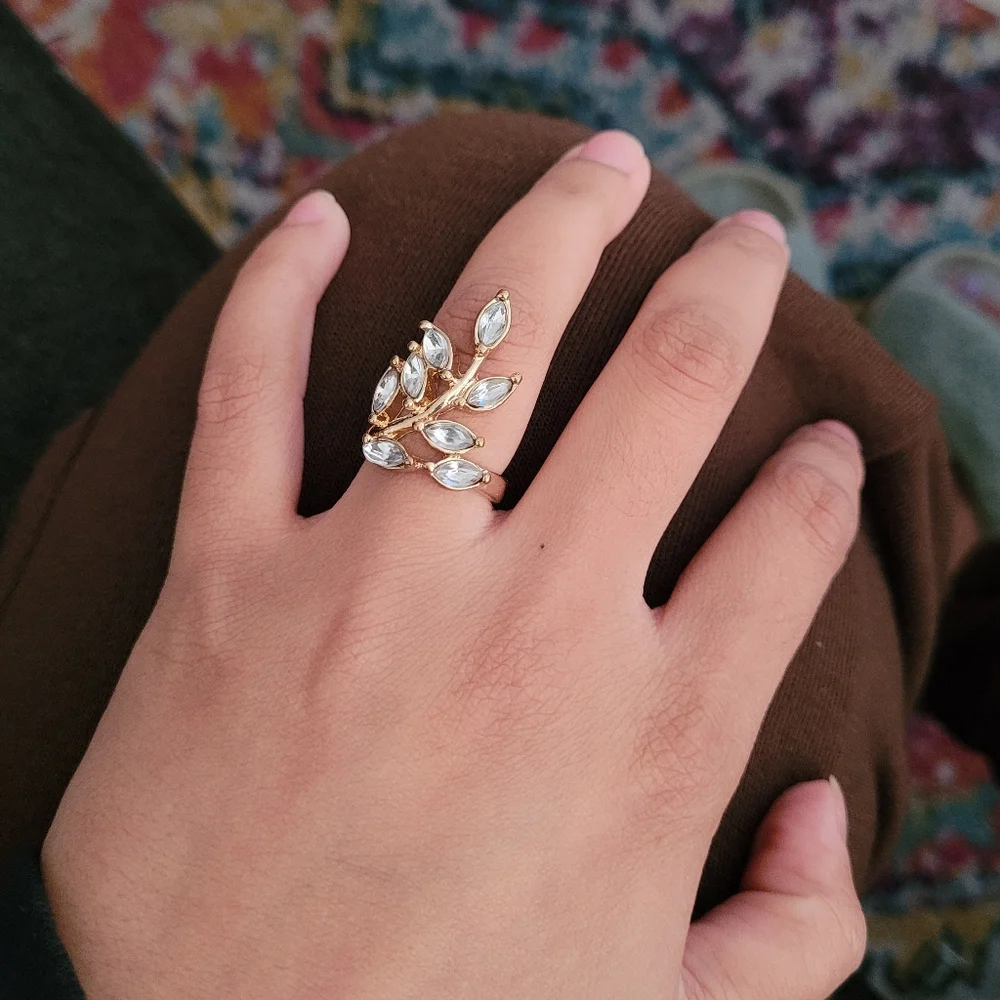 Ring - Picture 4 of 6